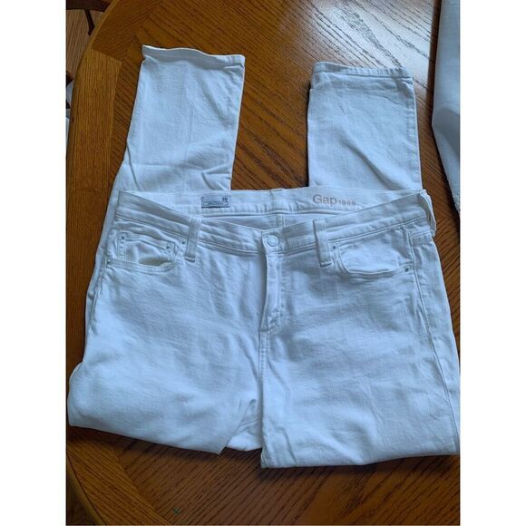 Gap 1969 Girlfriend Jeans - Picture 8 of 8